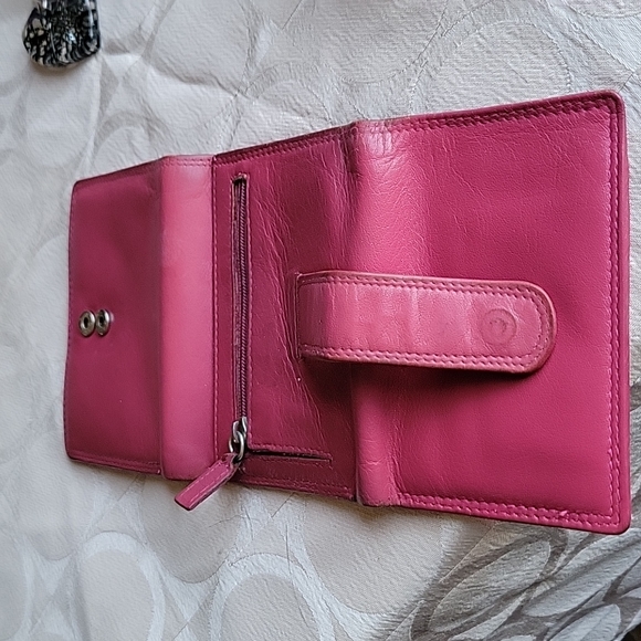 Wallet - Picture 4 of 4